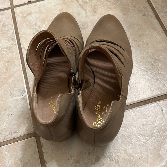 Booties - Picture 4 of 7